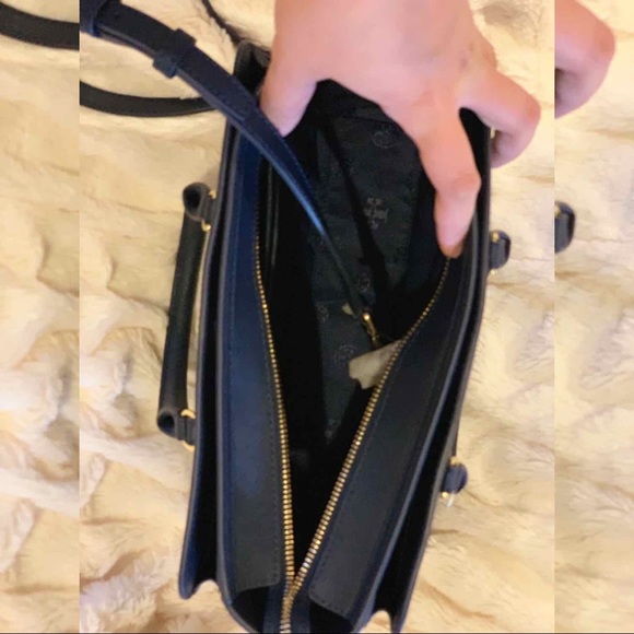 🔥NWT🔥TORY BURCH EMERSON SMALL ZIP TOTE - Picture 5 of 6